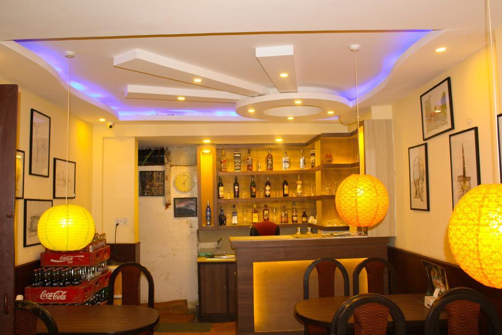 Hotel Lily Katmandou Extérieur photo