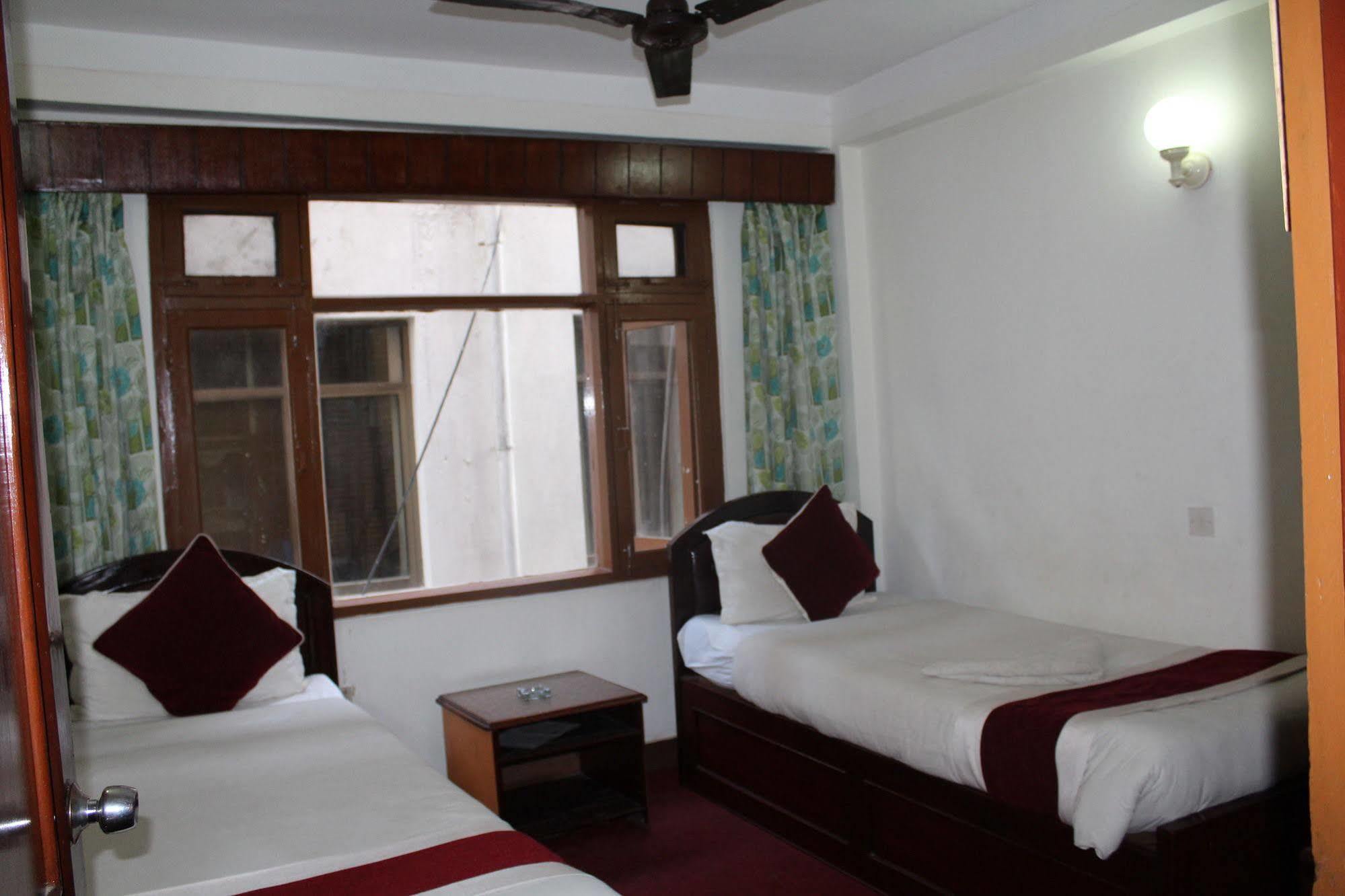 Hotel Lily Katmandou Extérieur photo