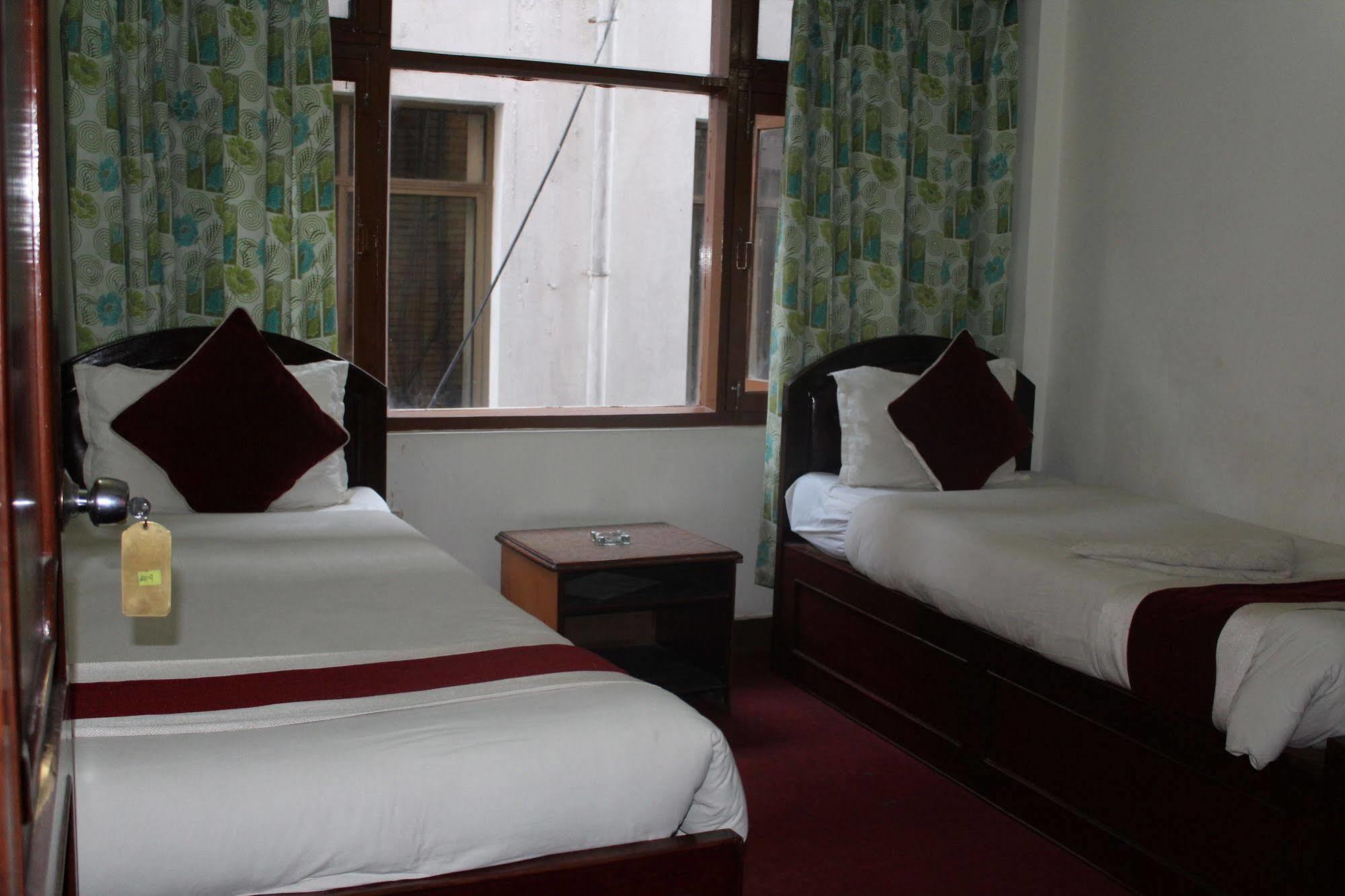 Hotel Lily Katmandou Extérieur photo