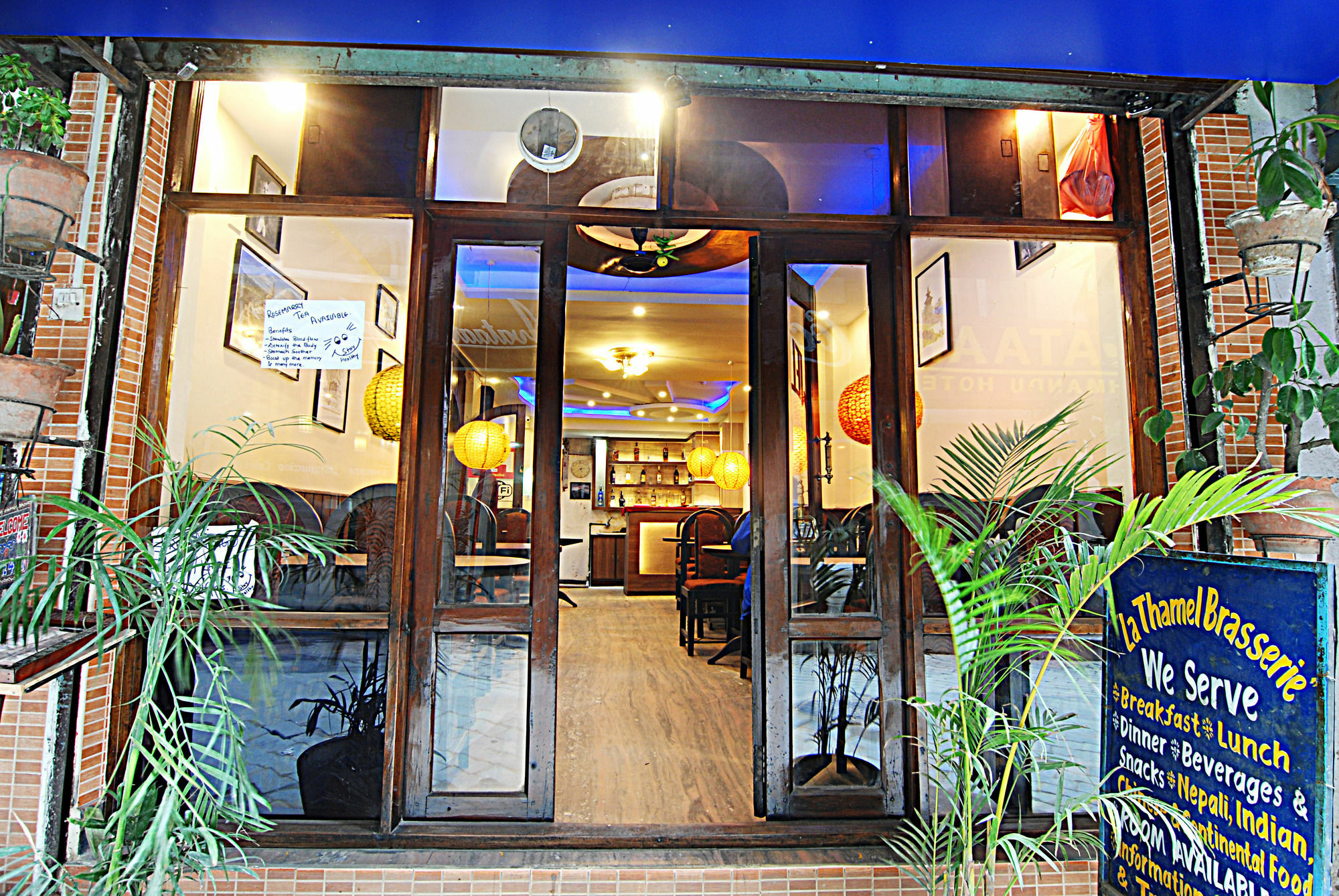 Hotel Lily Katmandou Extérieur photo